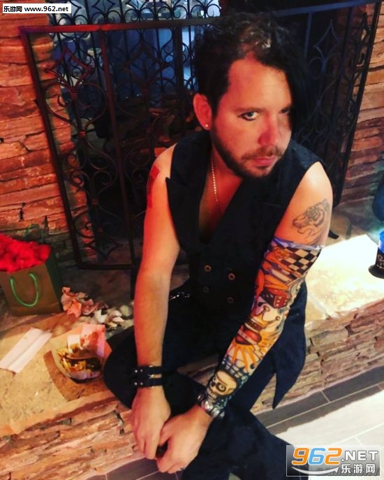 战争机器之父《不法之徒》关服:再见,我会想你们